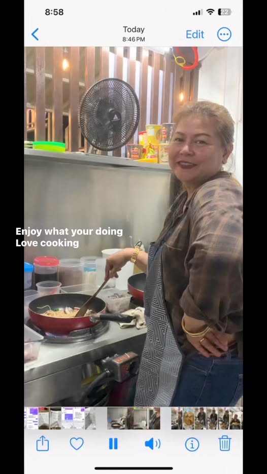 Chef Ancharee cooking at Phad Thai